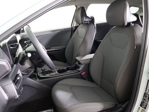 Used 2025 Kia K4 FWD image 27
