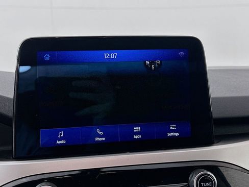 Used 2020 Ford Escape SE image 14