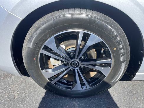 Used 2022 Nissan Sentra SV image 18