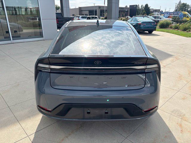 Used 2024 Toyota Prius Prime FWD image 6