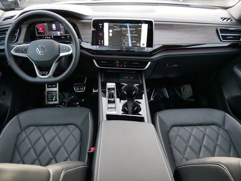 Used 2024 Volkswagen Atlas SEL Premium R-Line image 14