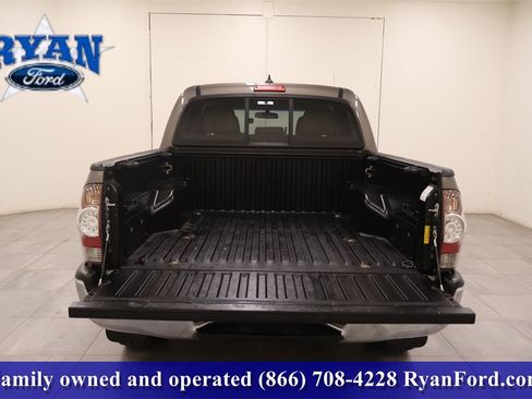 Used 2014 Toyota Tacoma PreRunner image 6