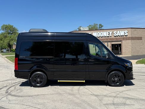 Used 2022 Mercedes-Benz Sprinter 2500 image 6