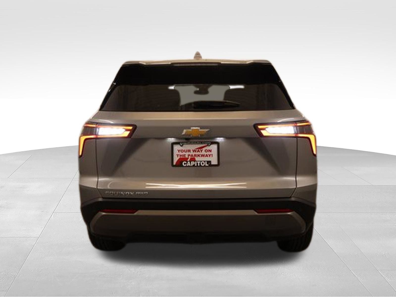 Used 2026 Chevrolet Equinox LT AWD/4WD image 4