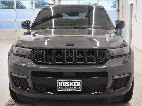 Used 2023 Jeep Grand Cherokee L Summit w/ High Altitude Package AWD/4WD image 3