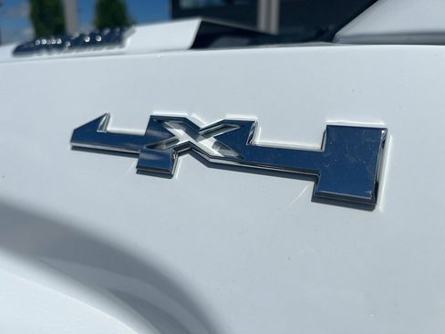 Used 2019 GMC Sierra 3500 SLT AWD/4WD image 9