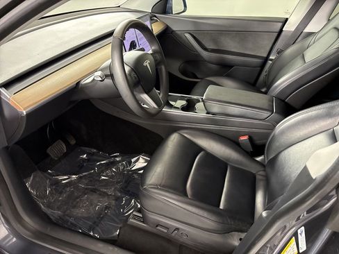 Used 2020 Tesla Model Y Long Range image 26