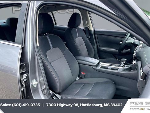 Used 2024 Nissan Sentra SV FWD image 6