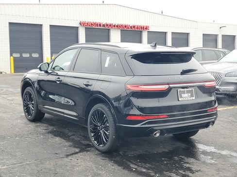 New 2026 Lincoln Corsair Premiere image 3