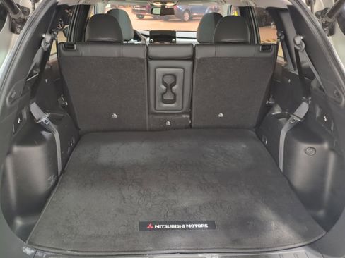 Used 2024 Mitsubishi Outlander SE AWD/4WD image 12