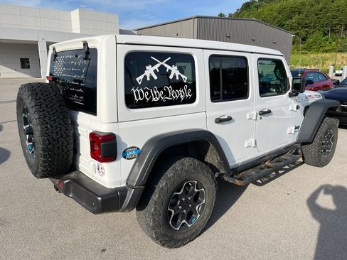 Used 2022 Jeep Wrangler Unlimited Rubicon 4xe w/ Cold Weather Group AWD/4WD image 4