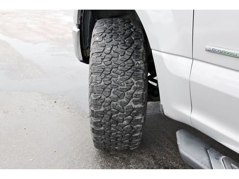 Used 2015 Ford F150 XLT w/ Equipment Group 301A Mid AWD/4WD image 33