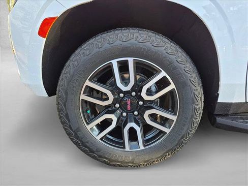 Used 2023 GMC Yukon AT4 w/ Max Trailering Package AWD/4WD image 16