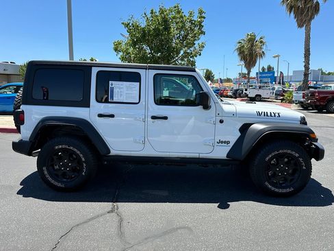 Used 2023 Jeep Wrangler Unlimited w/ 8.4" Radio Group AWD/4WD image 9