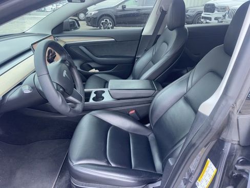 Used 2022 Tesla Model 3 Long Range image 9