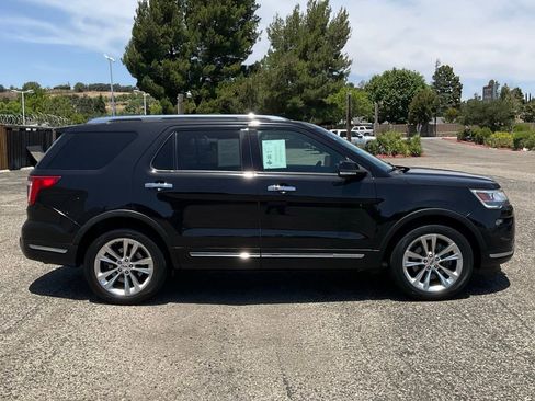 Used 2019 Ford Explorer Limited w/ Class III Trailer Tow Package FWD image 7