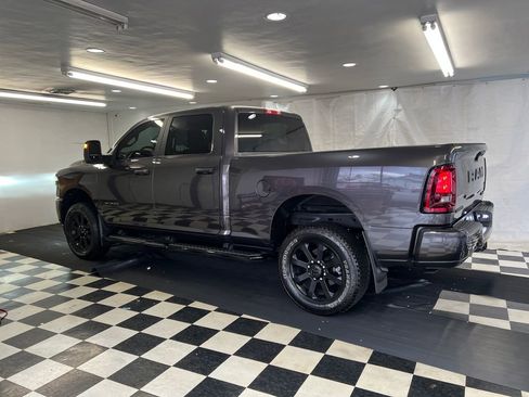 Used 2025 RAM 2500 Big Horn AWD/4WD image 9
