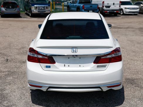 Used 2017 Honda Accord Sport Special Edition image 5