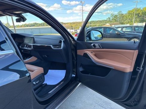 Used 2021 BMW X5 xDrive40i w/ Convenience Package image 43