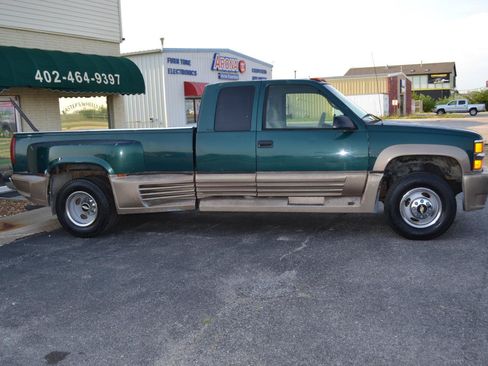 Used 1996 Chevrolet Silverado 3500 4x4 Extended Cab image 9