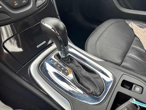 Used 2015 Buick Regal Premium w/ Experience Buick Package FWD image 28