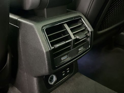 Used 2024 Audi Q3 2.0T Premium image 27