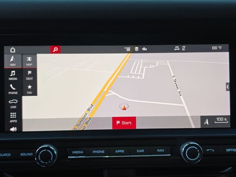 Used 2021 Porsche Macan S image 22