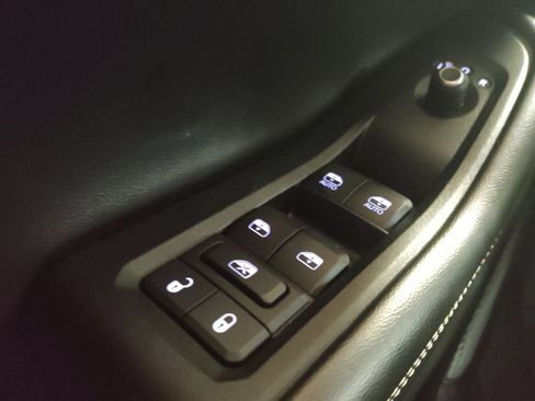 Used 2021 Jeep Grand Cherokee L Limited RWD image 27