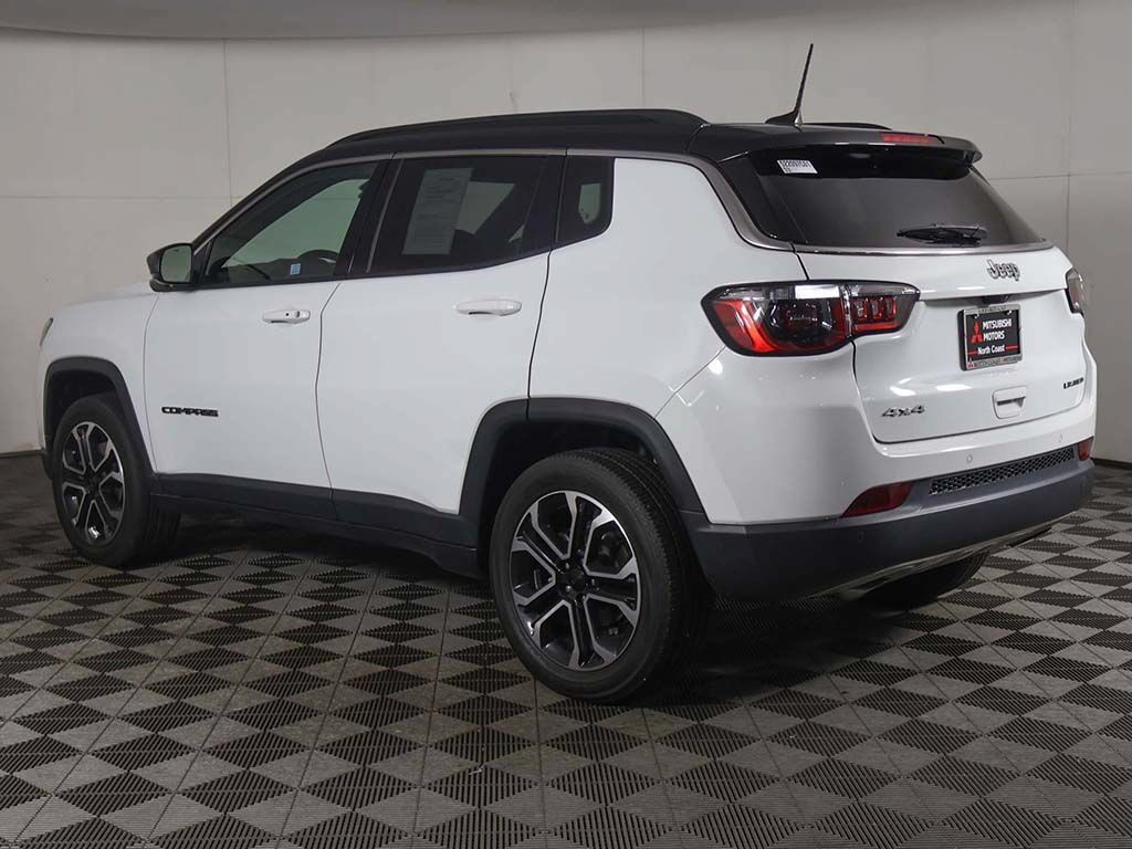 Used 2023 Jeep Compass Limited w/ Sun and Sound Group AWD/4WD image 10