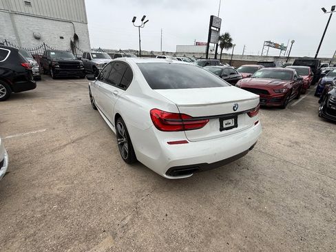 Used 2016 BMW 740i RWD image 5