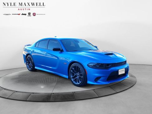 Used 2023 Dodge Charger Scat Pack w/ Technology Group image 2