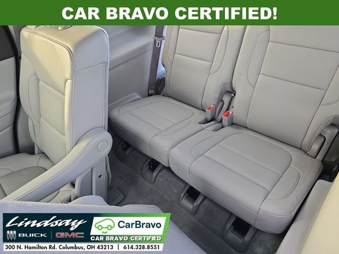 Certified 2023 GMC Acadia SLT w/ Preferred Package image 24