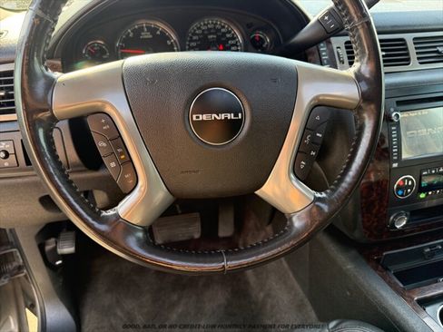 Used 2012 GMC Yukon XL Denali AWD/4WD image 27