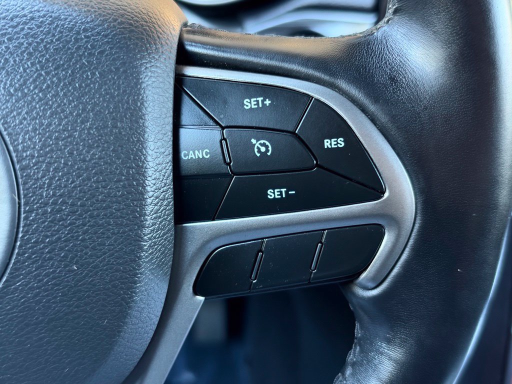 Used 2019 Jeep Grand Cherokee Limited w/ Luxury Group II AWD/4WD image 27