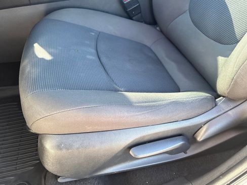 Used 2022 Toyota RAV4 LE image 29