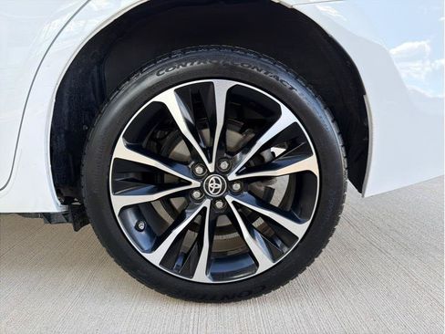 Used 2017 Toyota Corolla SE FWD image 30