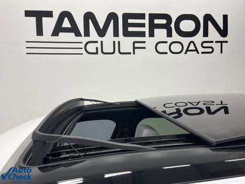 Used 2024 Land Rover Range Rover Velar Dynamic SE image 15