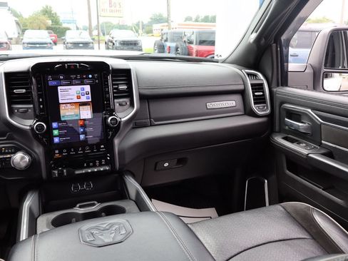Used 2023 RAM 2500 Laramie AWD/4WD image 46