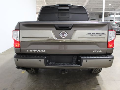 Used 2018 Nissan Titan Platinum Reserve w/ Platinum Utility Package image 5