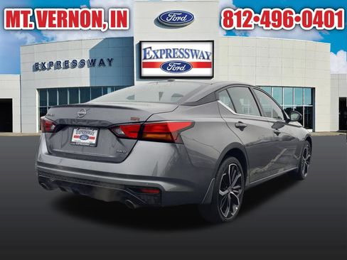 Used 2025 Nissan Altima 2.5 SR AWD/4WD image 7