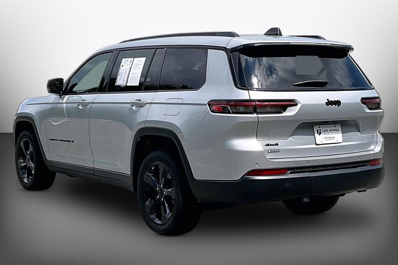 Used 2024 Jeep Grand Cherokee L Altitude AWD/4WD image 6