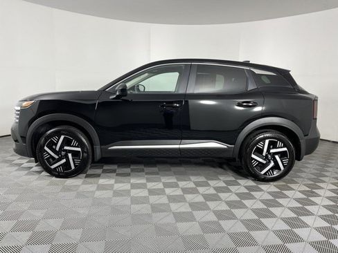 Used 2025 Nissan Kicks SV FWD image 5