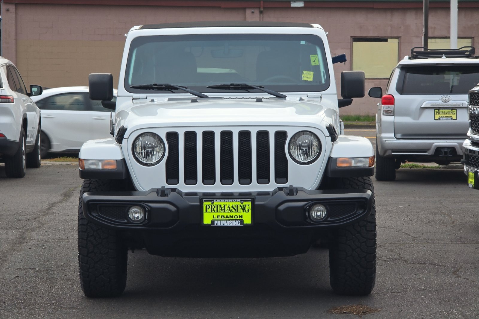 Used 2023 Jeep Wrangler Unlimited Sahara AWD/4WD image 6