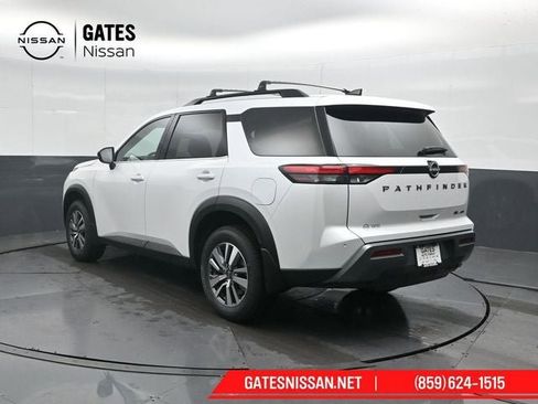 New 2026 Nissan Pathfinder SL image 8