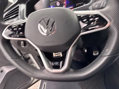 Used 2024 Volkswagen Tiguan SE R-Line FWD image 7