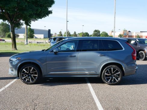 Used 2023 Volvo XC90 B5 Plus image 5