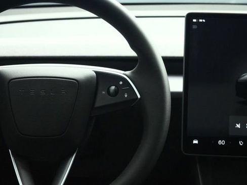 Used 2026 Tesla Model Y 2WD image 42