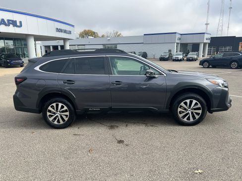 Certified 2025 Subaru Outback Premium w/ Popular Package #1A image 8