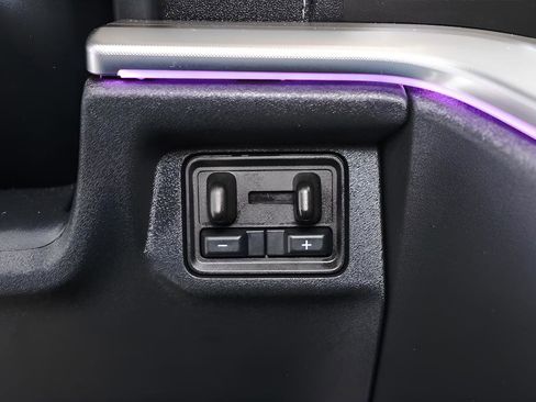 Used 2025 Ford Expedition Platinum AWD/4WD image 25