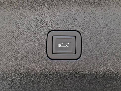 Certified 2025 Cadillac Escalade Sport Platinum AWD/4WD image 29